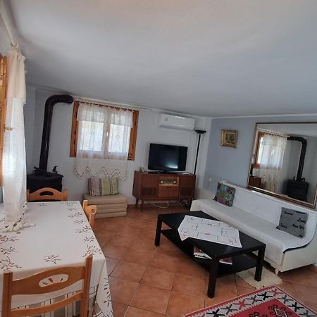 Porto Vito Appartement Aigosthena Buitenkant foto