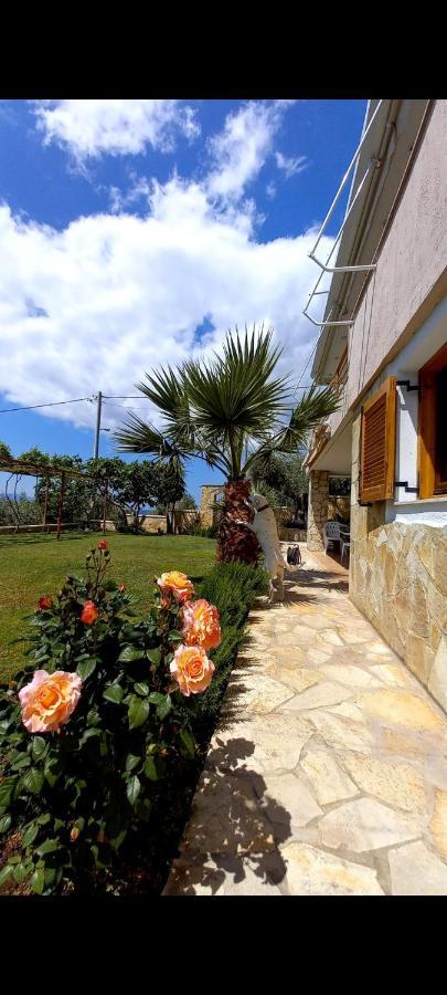Porto Vito Appartement Aigosthena Buitenkant foto